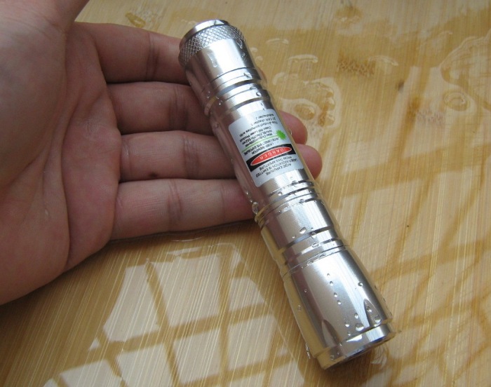 50mW~200mW Waterproof Green laser pointer (Silvery)